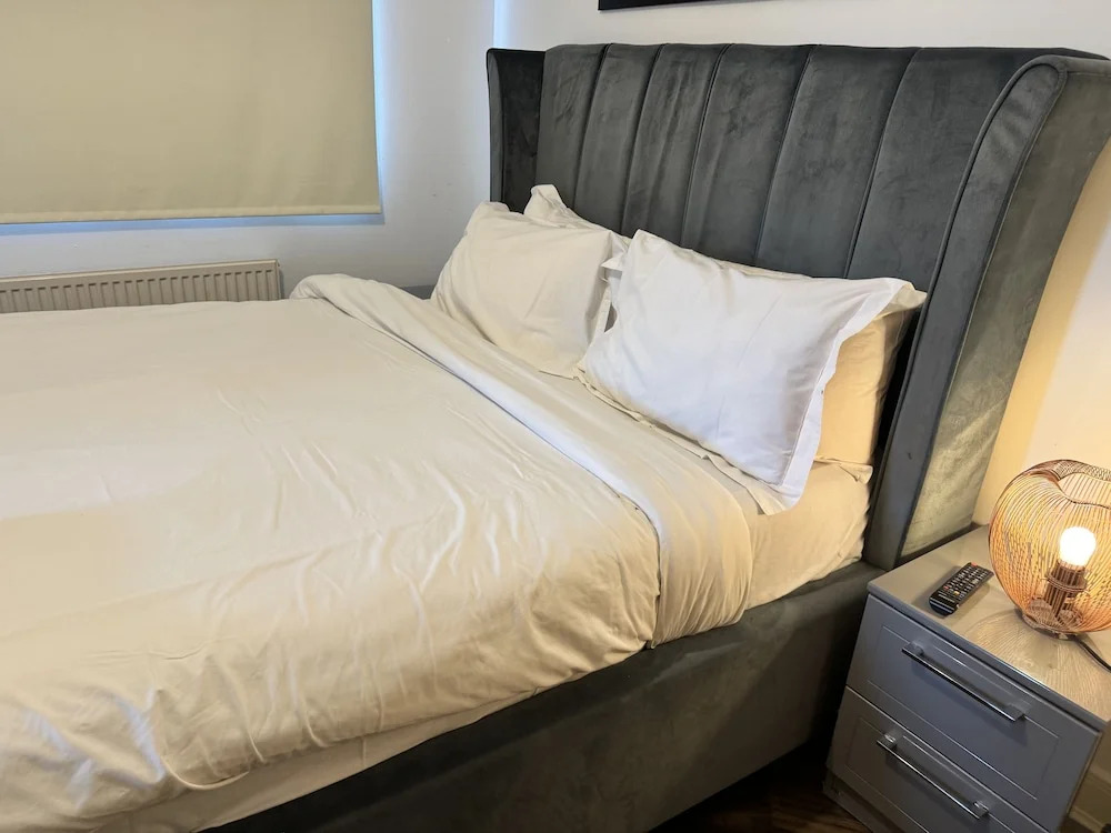 Havana 2 bed Apartment in london