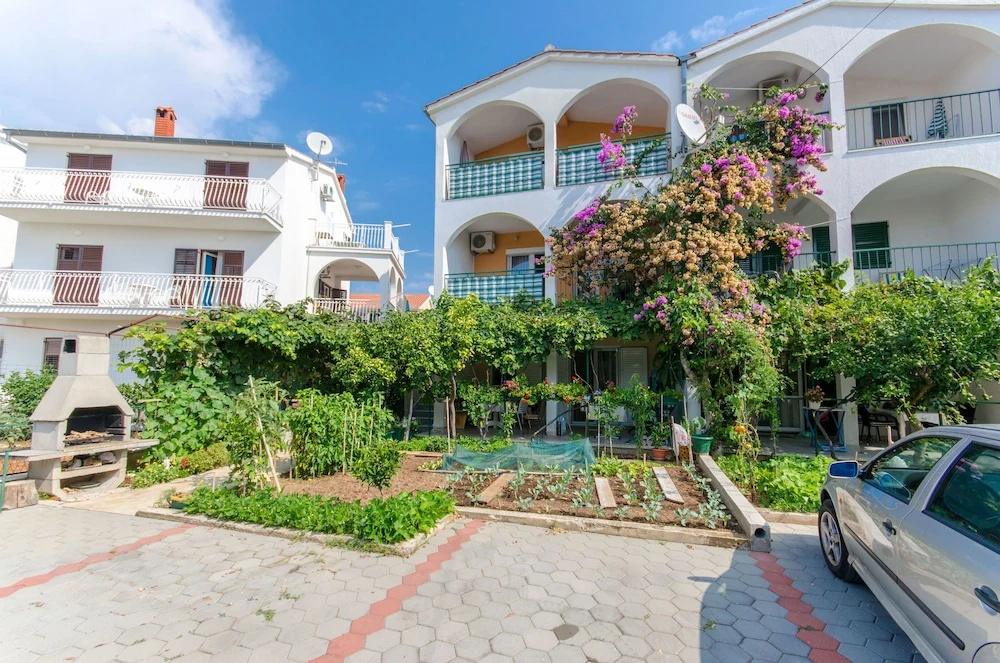 Apartments Zoric