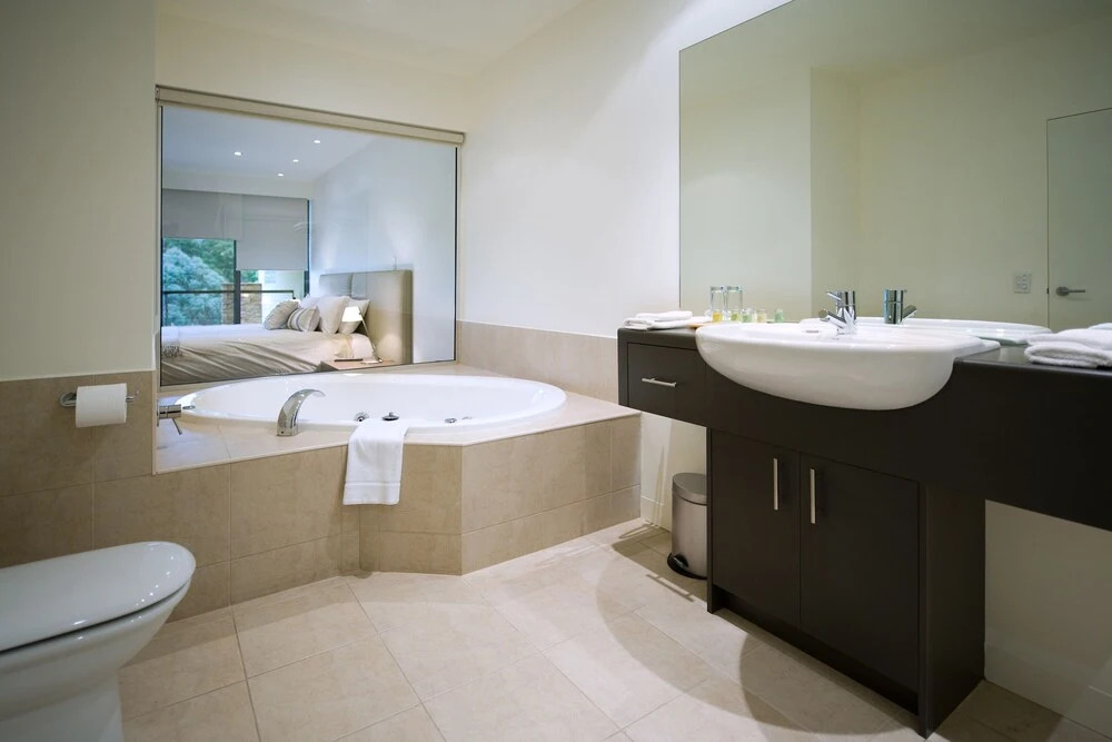 Lake Daylesford Lodge 2