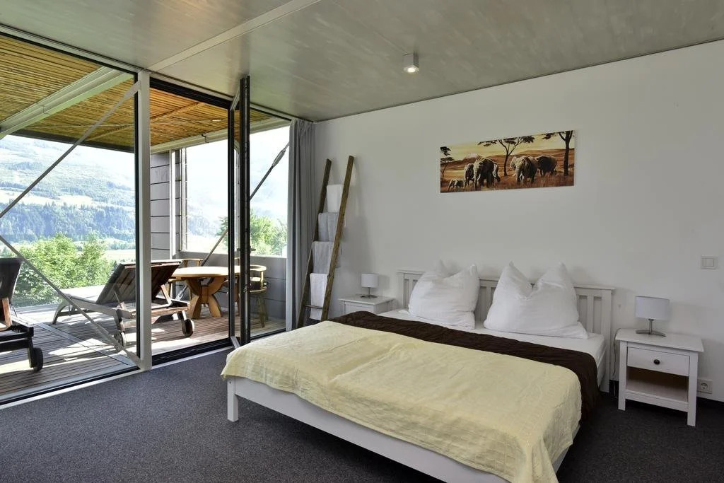 Glas House - Design Holiday Home