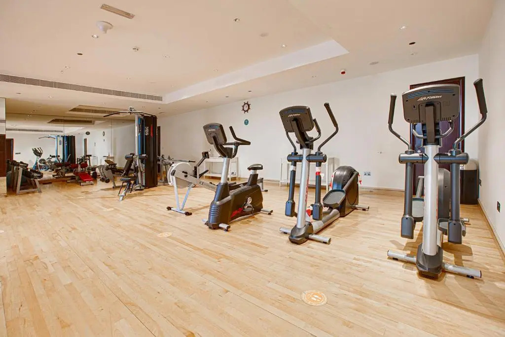 TAJ 5* Palm Jumeirah apartment with beach access