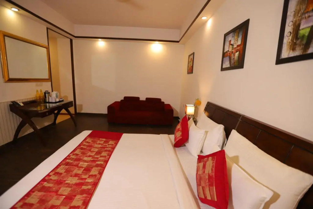 Hotel Picasso Residency near Naraina Vihar Metro Station New Delhi