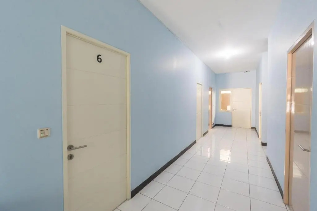 OYO 2110 Rotterdam Guest House Syariah