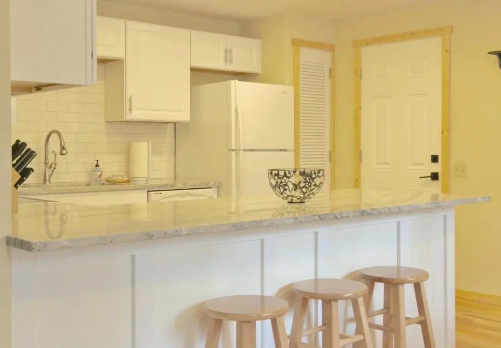 8 Leisure-Hot Tub-3BR/2BA