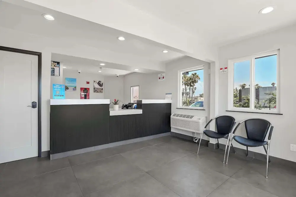 Suites Escondido CA