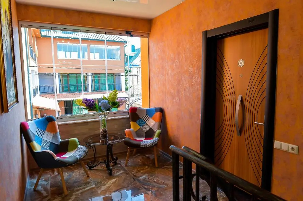 LIONS APARTMENT