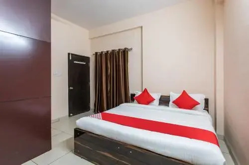 Hotel Pushpwant by OYO Rooms