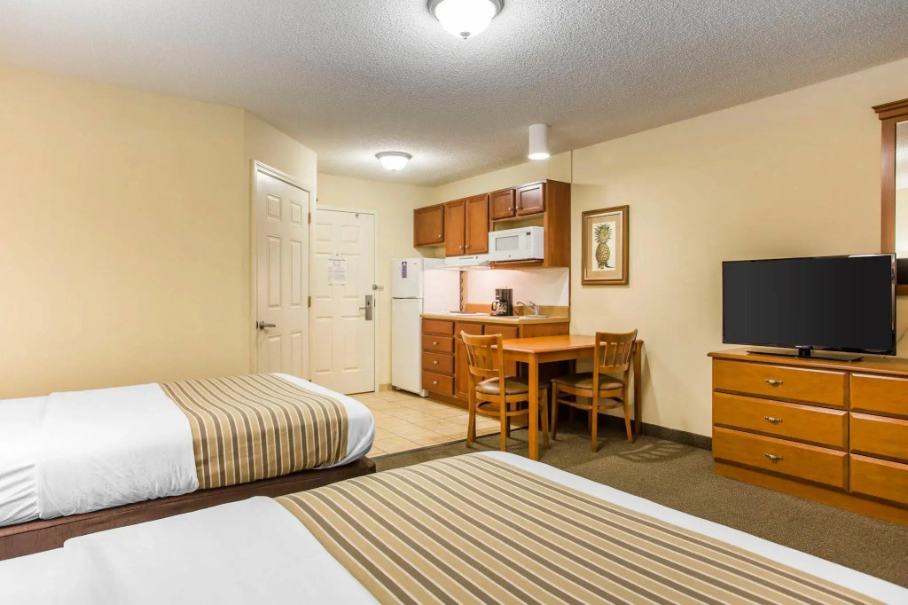 Suburban Extended Stay Hotel North - Ashley Phosphate