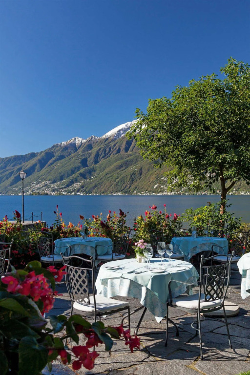 Hotel Castello Seeschloss, lake & pool castle