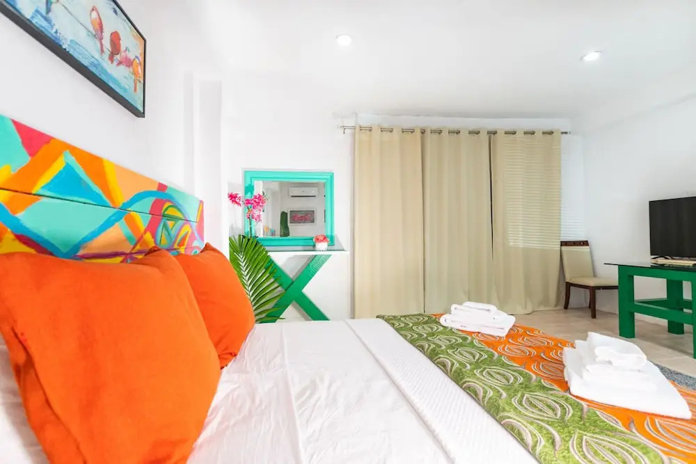 Studio 7 in Caprice Community
