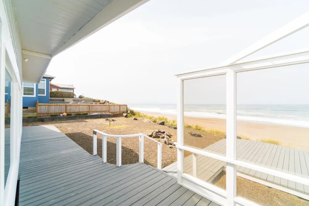 Neptune Hideaway 3 Bedrooms 1.5 Bathroom Home