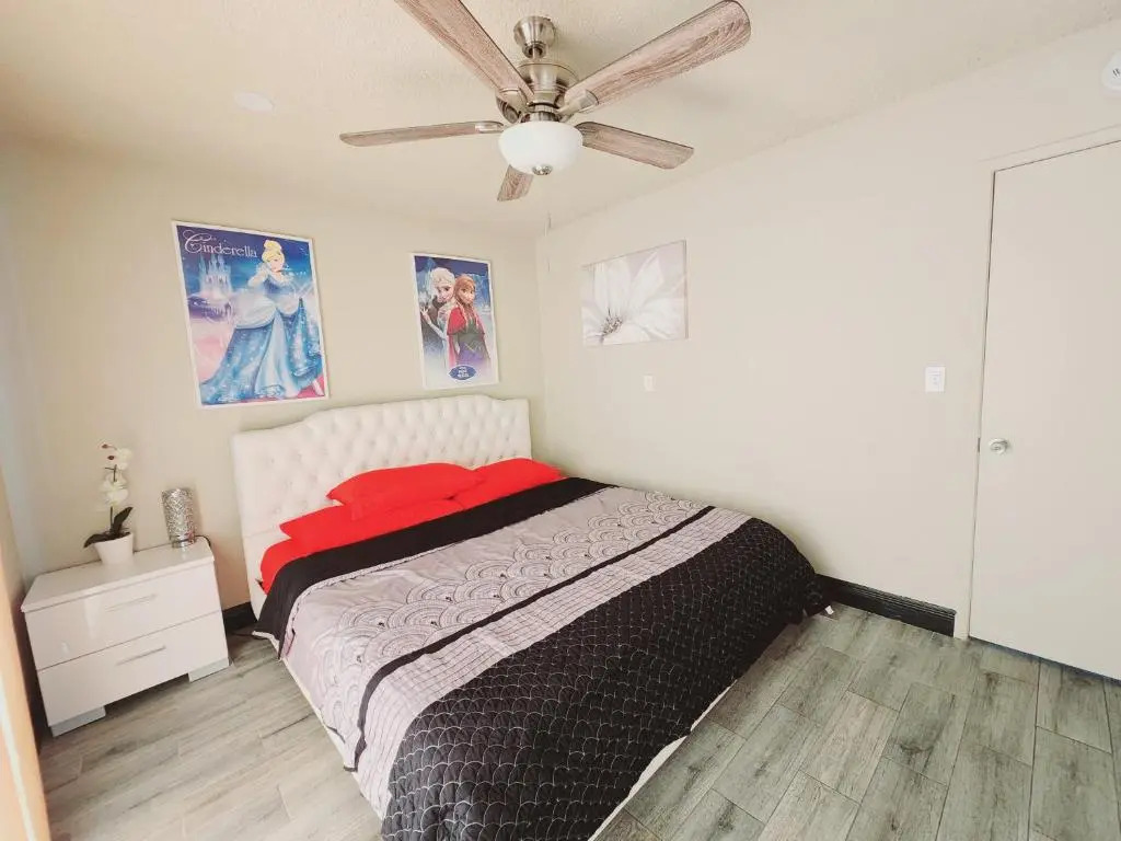 Ocean Breeze Apartment Huntington Beach
