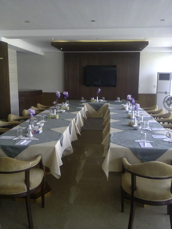 Express Hotel Lahore