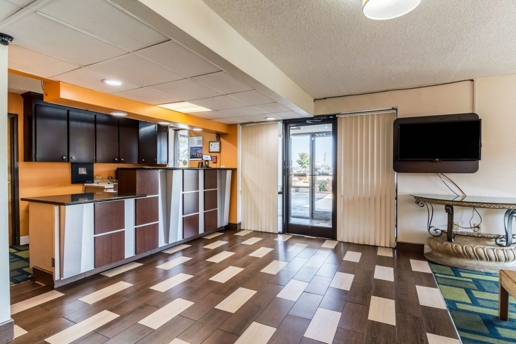 Motel 6-Kenly, NC
