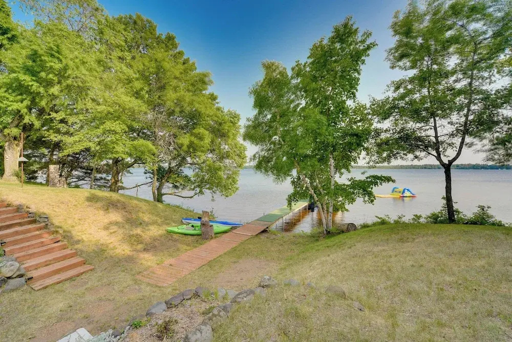 Lakefront Wisconsin Home - Deck, Fire Pit & Kayaks