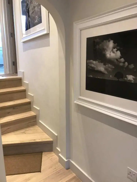 Stylish 2 Bed Apartment in West Hampstead