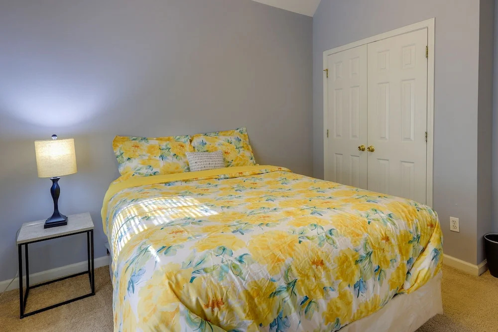 Quaint Fayetteville Vacation Rental w/ Lake Access