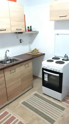 Home in centre Mavromichali