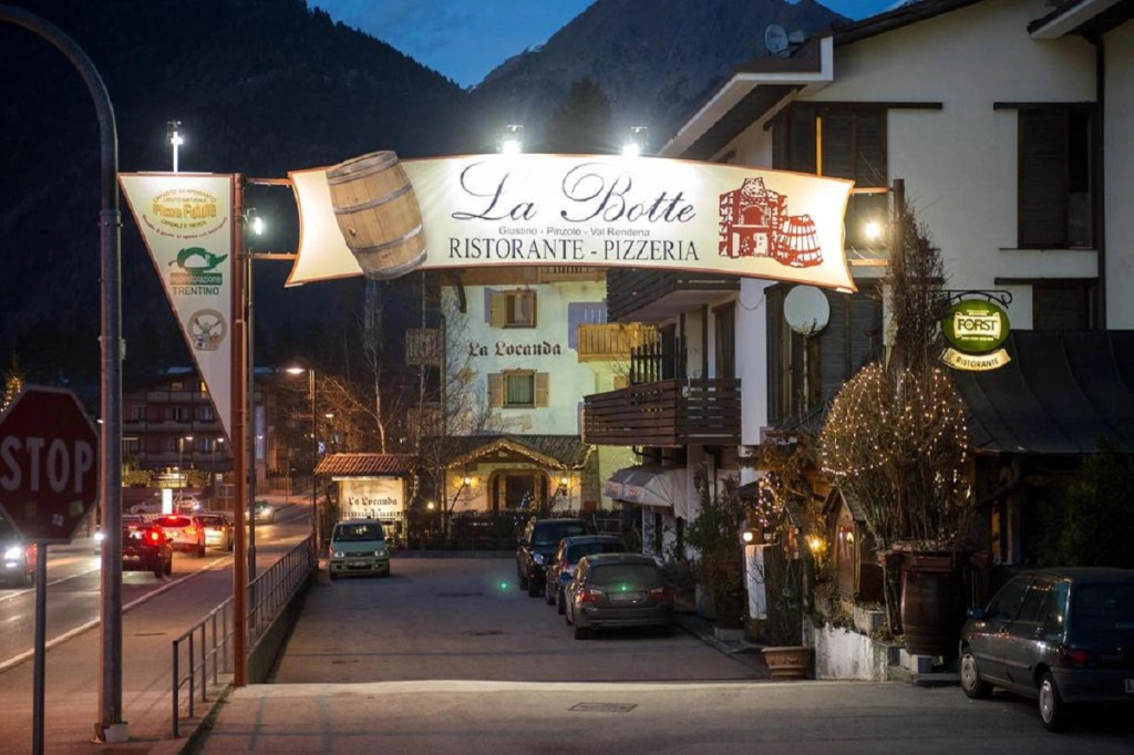 HOTEL La Locanda