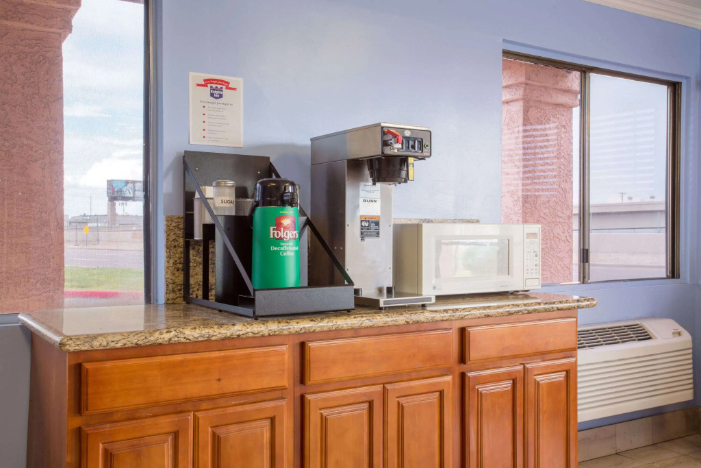 Americas Best Value Inn North Black Canyon Hwy
