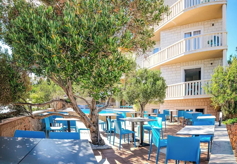 Hotel SOL