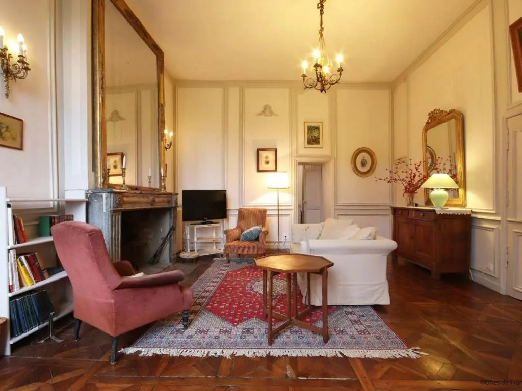 Demeure historique dans un château avec jardin et connexion WIFI - FR-1-497-13