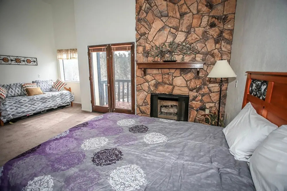 Viking Estate Condo-1657 by Big Bear Vacations