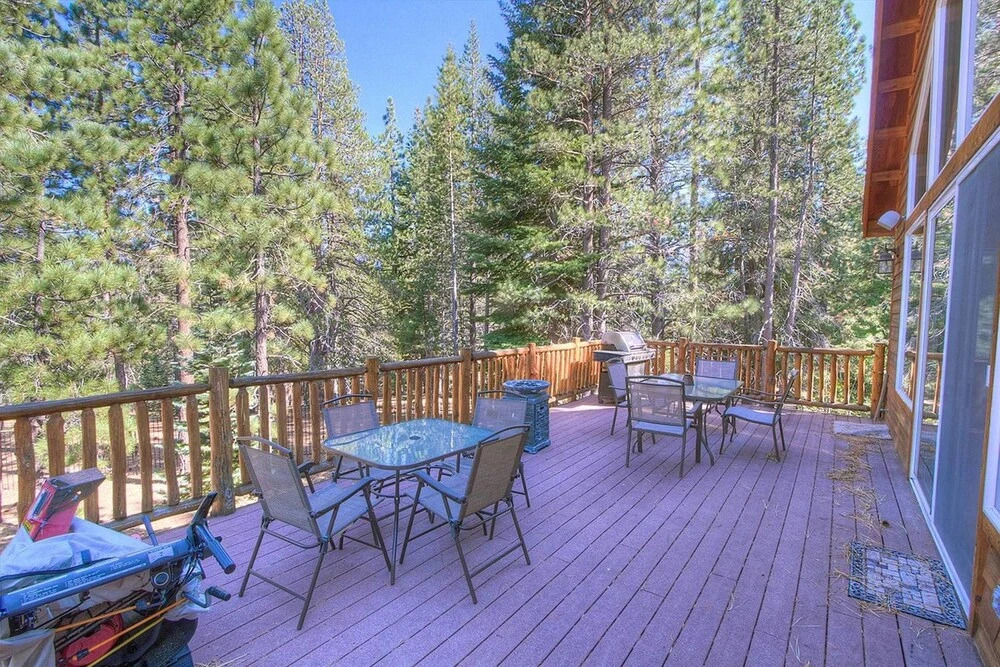 Truckee River Lodge