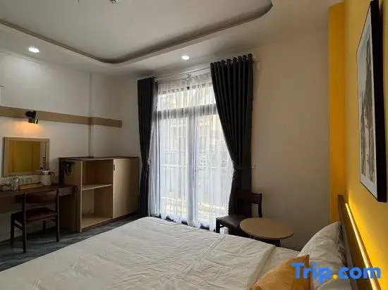 Spring II Hotel