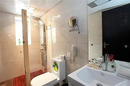 Lion Rock Baboo Park Hotel - Lijiang