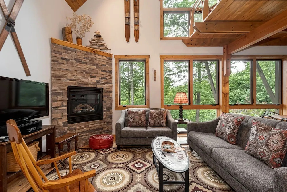 Livin' Lodge