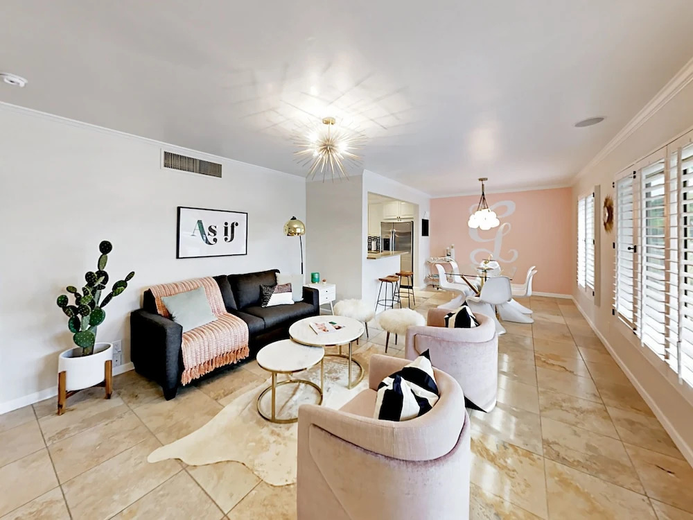 Ultra-Posh - 3 Br Home