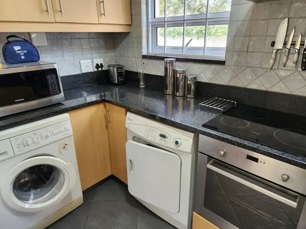 Charming fully fitted double storey Cottage near Constantia Village