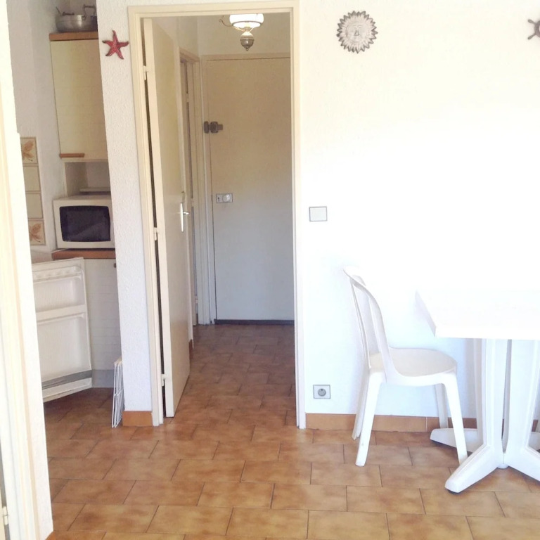 Apartment With 2 Bedrooms in Cavalaire-sur-mer, With Wonderful City Vi