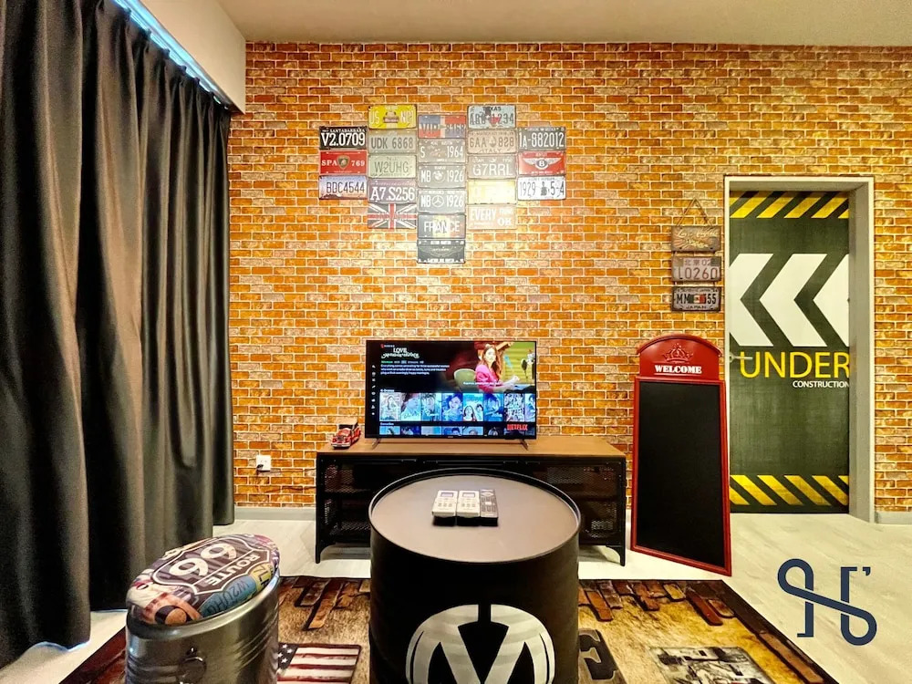 Homesuite Home at Jesselton Quay