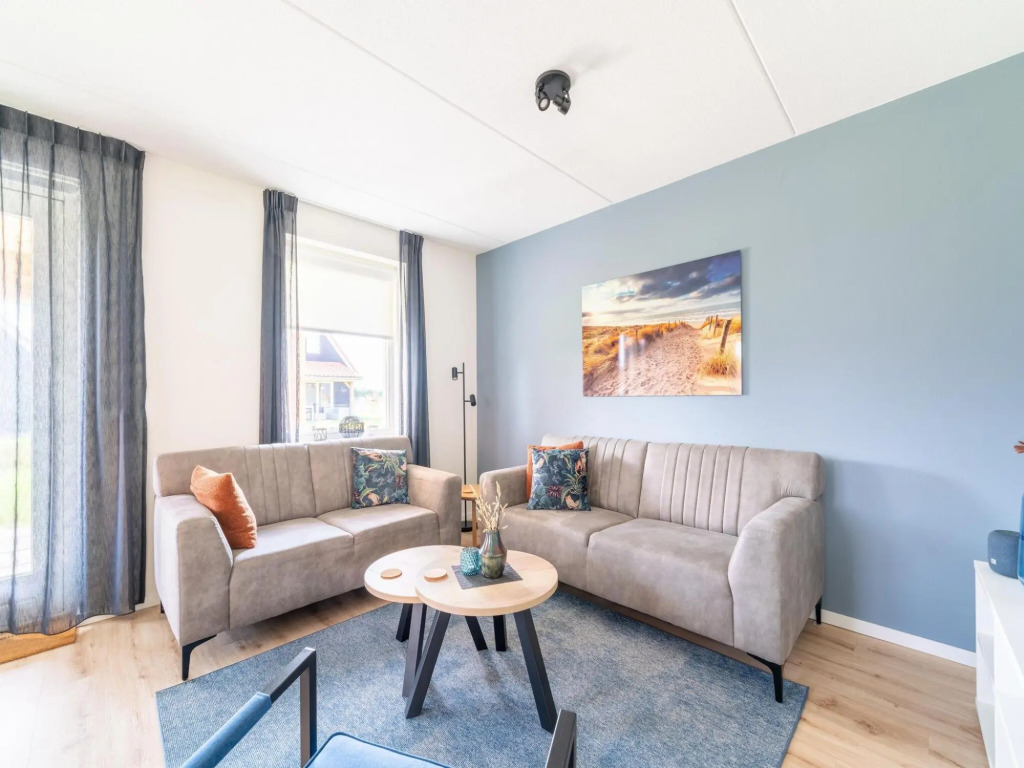 Cozy Retreat with parking
