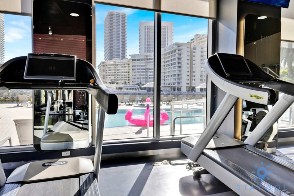 Tropical Apartment w/Balcony|Pool|Up To 4+ Gym