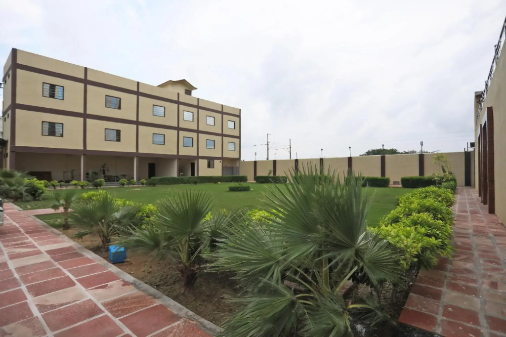 Townhouse 1012 Hotel Dell Inn