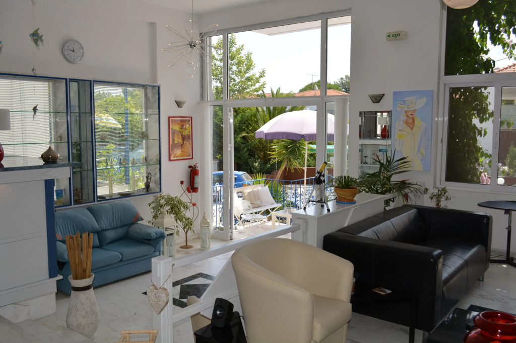 Victor-Eleni Hotel