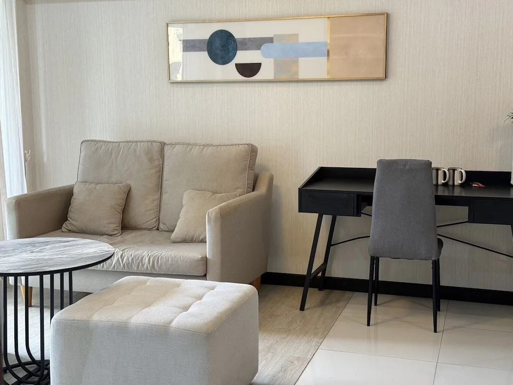 Baan Sabai Rama IV Apartment