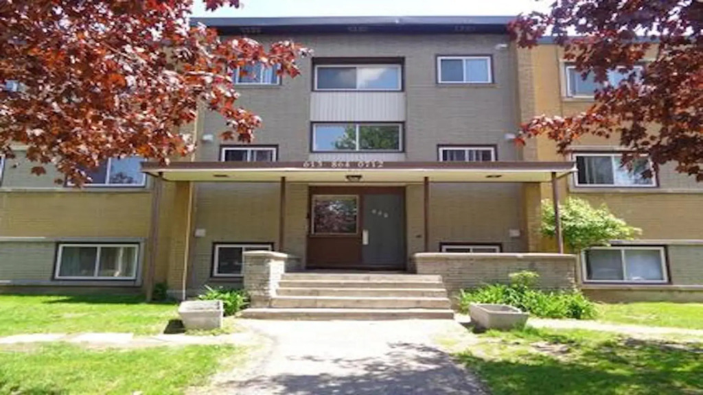 Adib Apartments - 625 Borthwick Ave