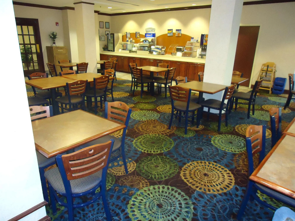 Holiday Inn Express Hotel & Suites Anniston/Oxford by IHG