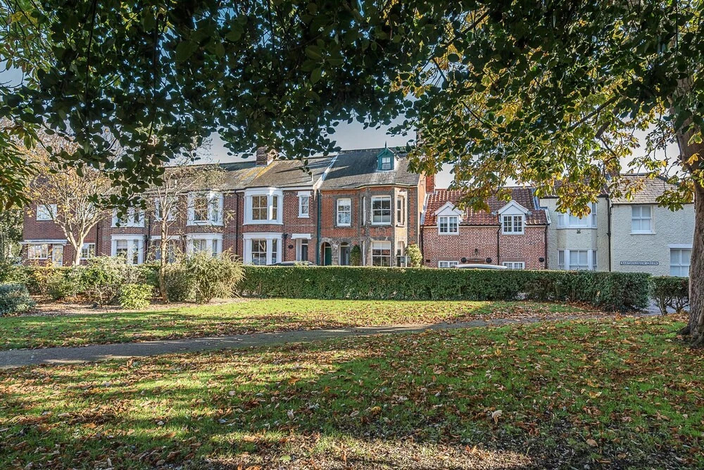 Bonheur, 16 Bartholomew Green, Southwold