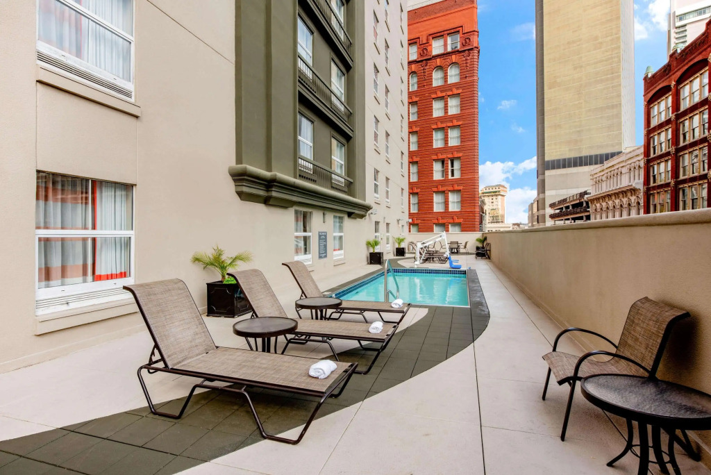 La Quinta Inn & Suites by Wyndham New Orleans Downtown