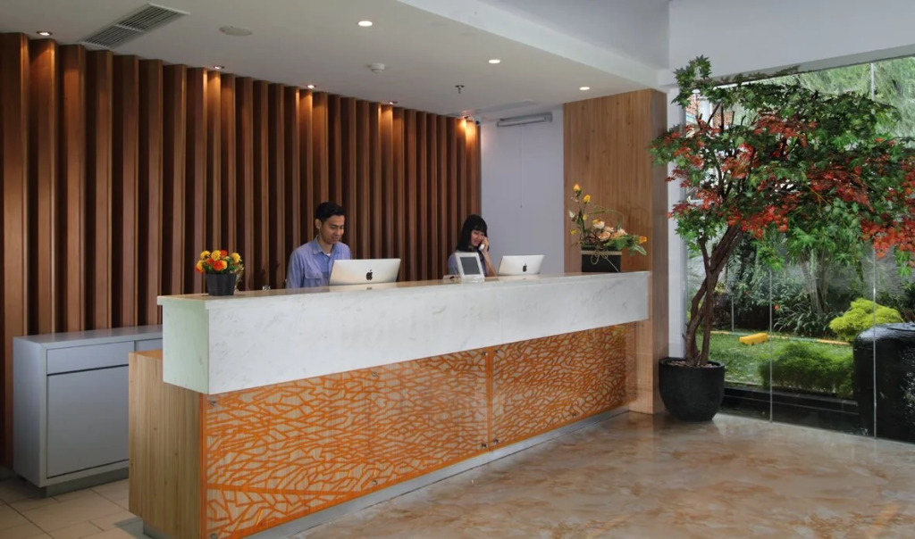 MaxOne Hotels at Pemuda