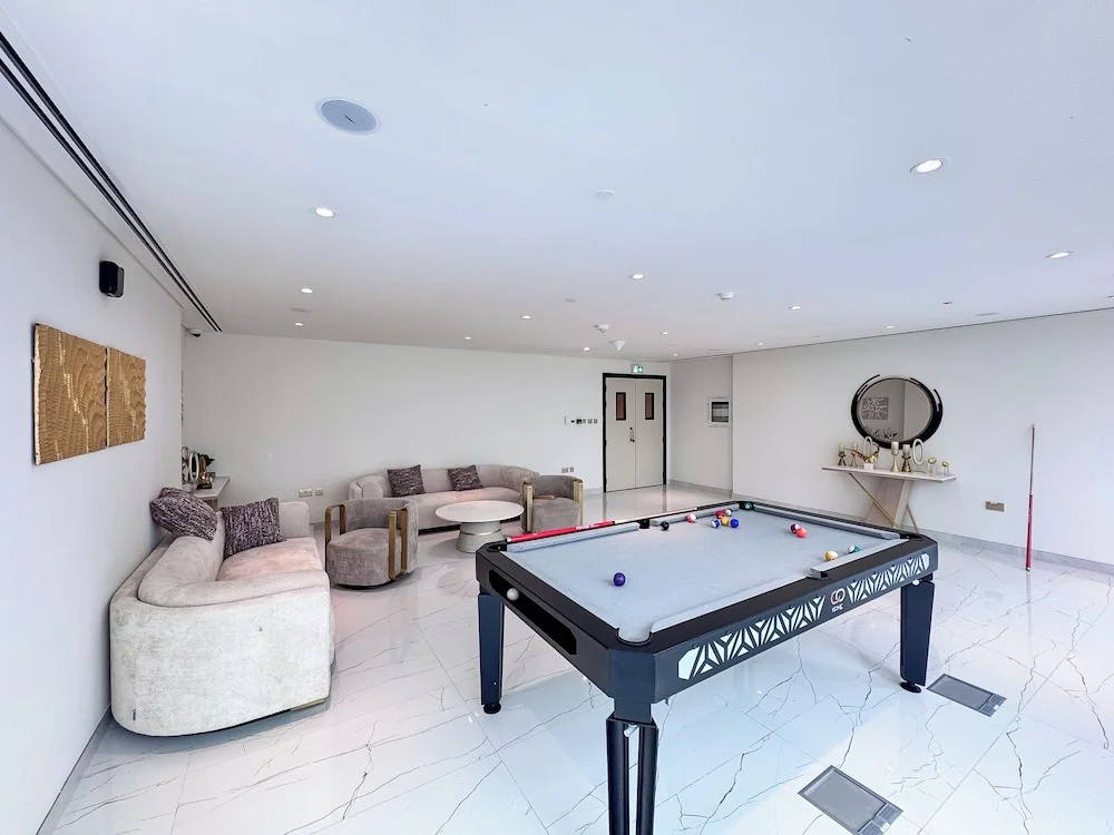 PVH - Skyz - Chic Studio