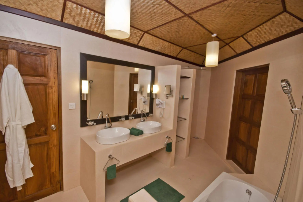 Safari Island Resort & Spa Maldives