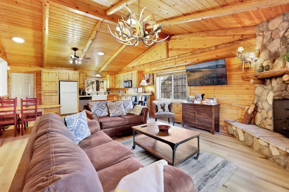 Crescenta Pines LOG Cabin #2346
