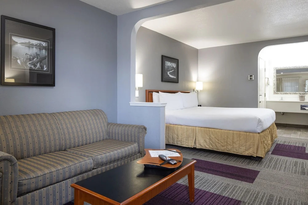 Atherton Park Inn and Suites