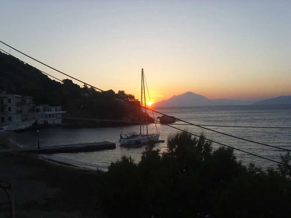 Alkistis Cozy By The Beach Apt in Ikaria Island, Therma Ground Floor